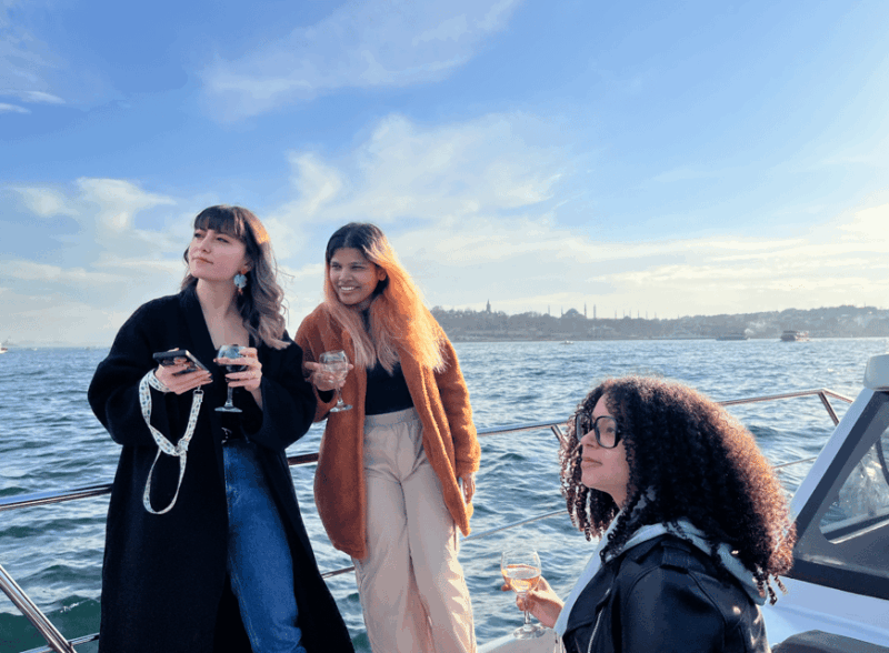 Istanbul: Small Group Yacht Tour With Unlimited Wine - Customer Feedback