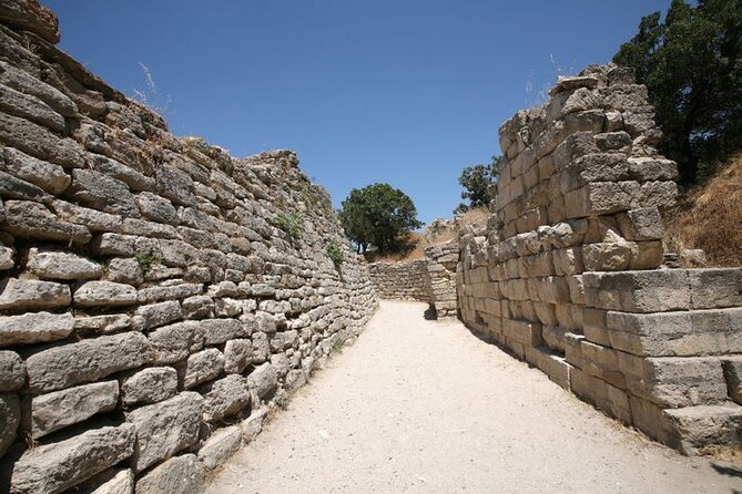Istanbul to Truva Troy Guided Day Tour With Lunch and Transfers - Meeting and Pickup