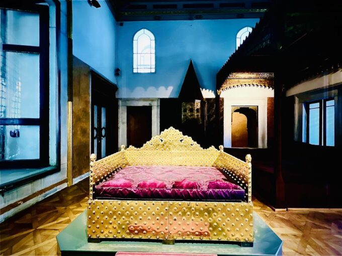 Istanbul: Topkapi Palace and Harem Tour With Skip-The-Line - Discover Educational Spaces
