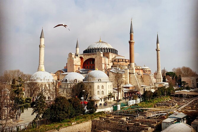 Istanbul - Topkapi Palace, Basilica Cistern, Grand Bazaar Tour - Exploring the Basilica Cistern