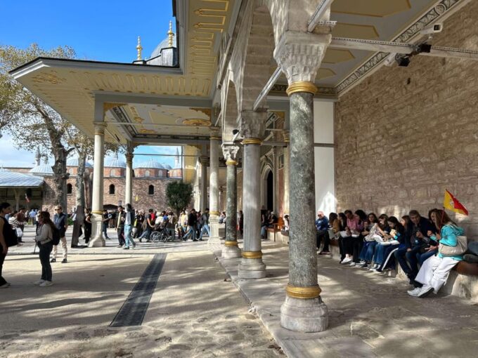 Istanbul: Topkapi Palace & Harem Museum Ticket & Audio Guide - Getting to Topkapi Palace