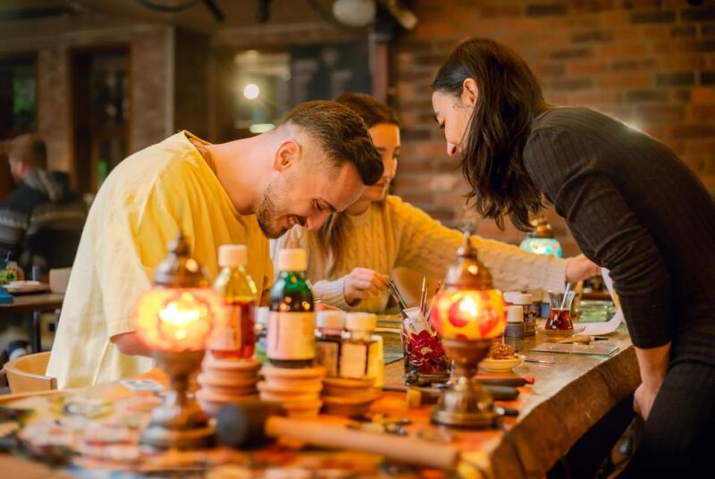 Istanbul: Traditional Stained Glass Painting Workshop - Creative Environment