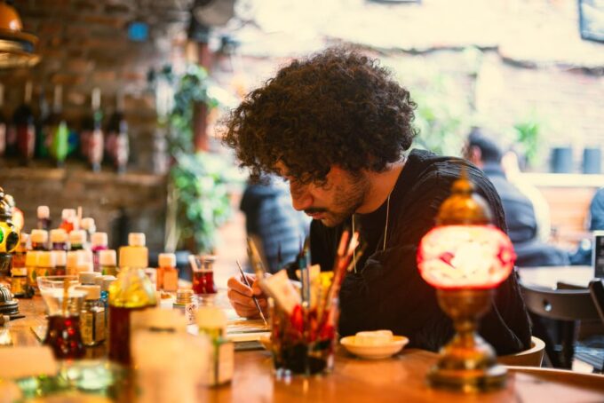 Istanbul: Traditional Stained Glass Painting Workshop - Location and Meeting