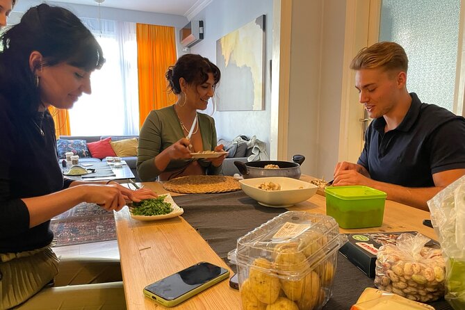 Istanbul Vegan Turkish Food Cooking Class W/ Mom and Daughter - Engaging Cooking Atmosphere