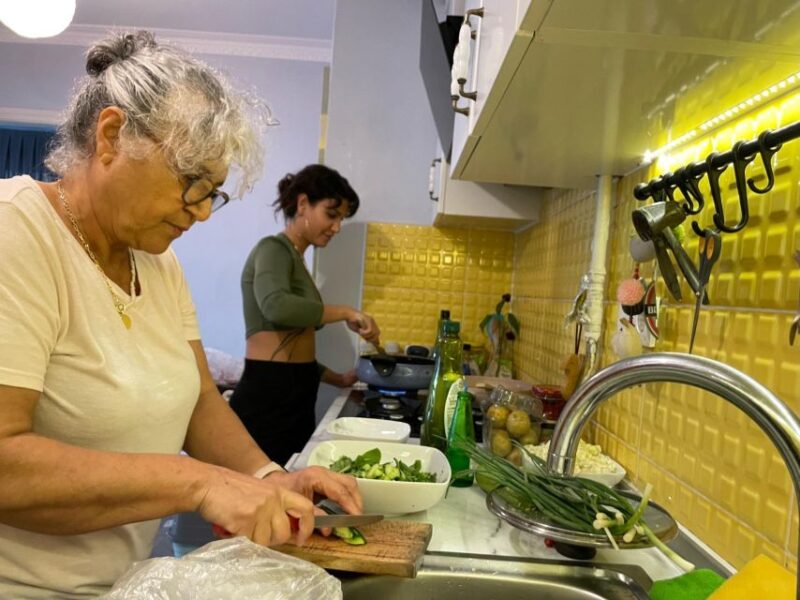Istanbul: Vegan/Vegetarian Cooking Class With Locals at Home - Pricing and Booking