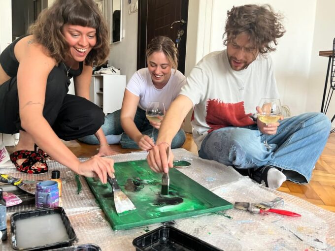 Istanbul: Wine and Paint Workshop With Turkish Fabrics - Important Details and Considerations