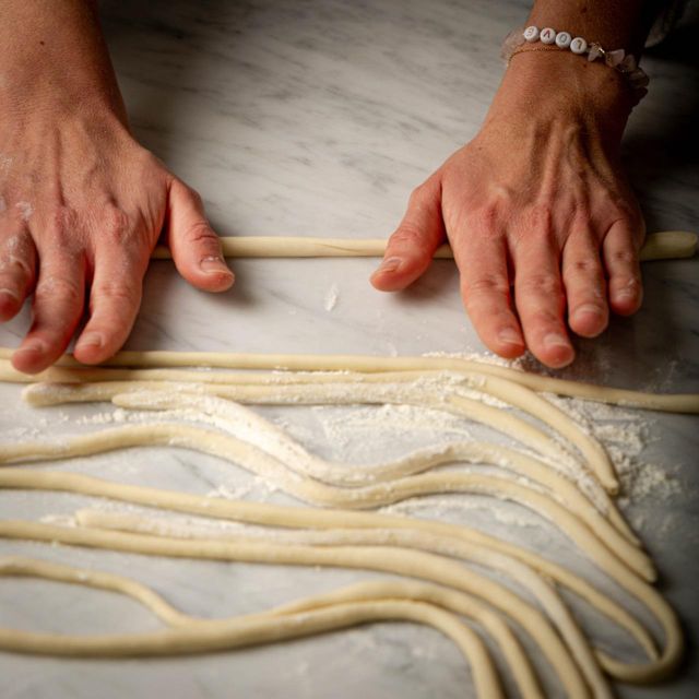 Italian Cooking Class and Food Shopping at Portobello Market - Cooking Class at Instructors Home