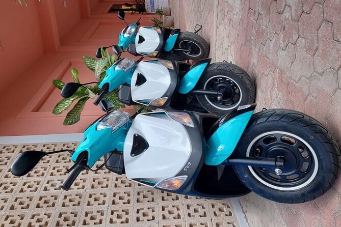 Italika D125 Private Scooter Rental in Tulum - Operated by OZ Adventures