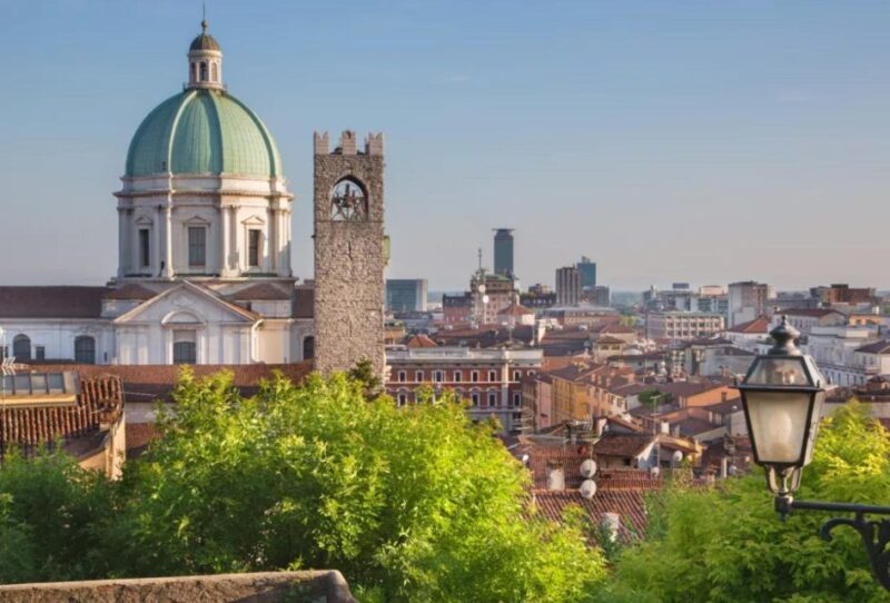 Italy Most Underrated City:Brescia Walking Tour With a Drink - Guided Tour of Piazza Del Foro