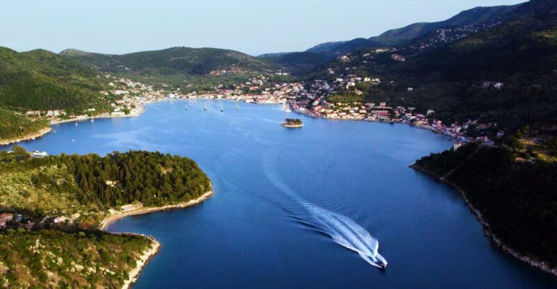 Ithaca Island Tour With Bus & Swim Stops - Key Points