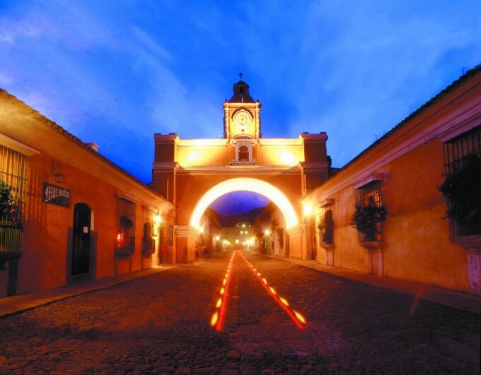 Iximche and Antigua Day Tour - Discovering Antigua