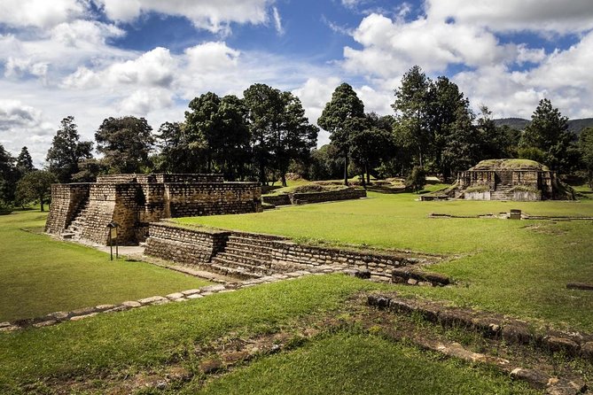 Iximche Mayan Heritage and Market. - Key Points
