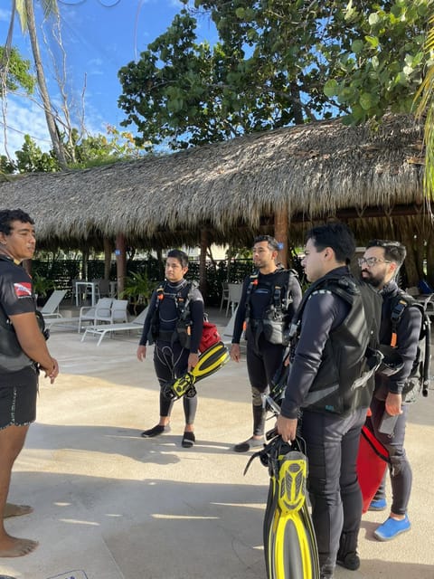 Ixtapa: Discover Diver Course - Guided One-Dive Adventure