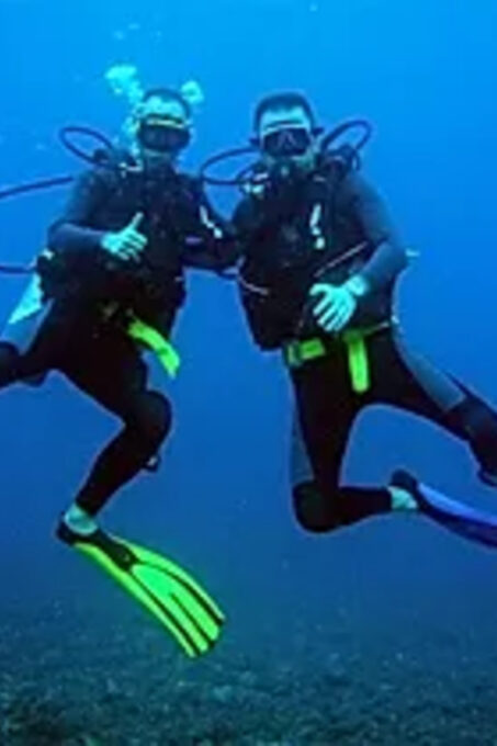 Ixtapa: Underwater Adventures in Zihuatanejo - Preparing for the Dive