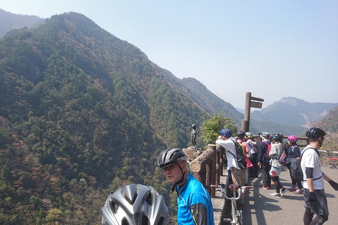 Iya Valley BROMPTON Slow Cycling Tour - Bicycle and Tour Inclusions