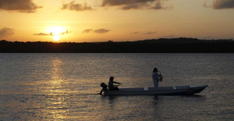 Jacare Beach Sunset Tour - Pickup and Drop-off