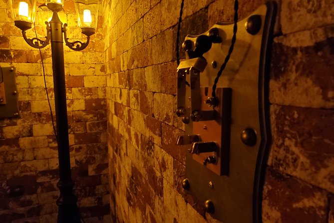 Jack the Ripper Escape Room Game for Private Group - Solving the Jack the Ripper Mystery