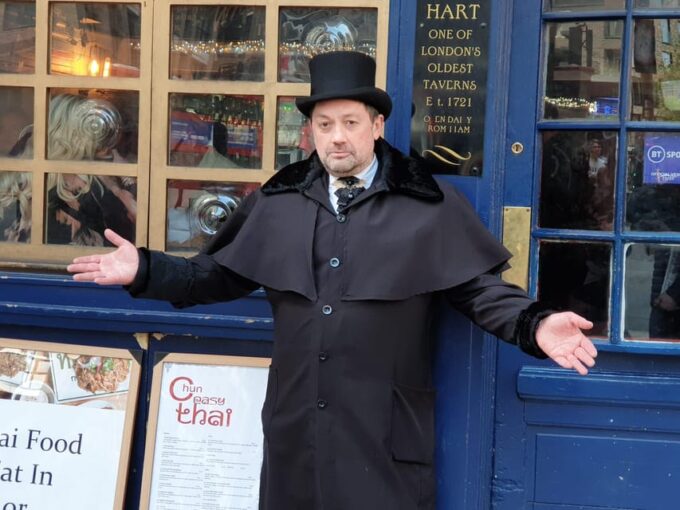 Jack the Ripper Murder Express Walk + A Delicious Curry - Expert Guide Availability