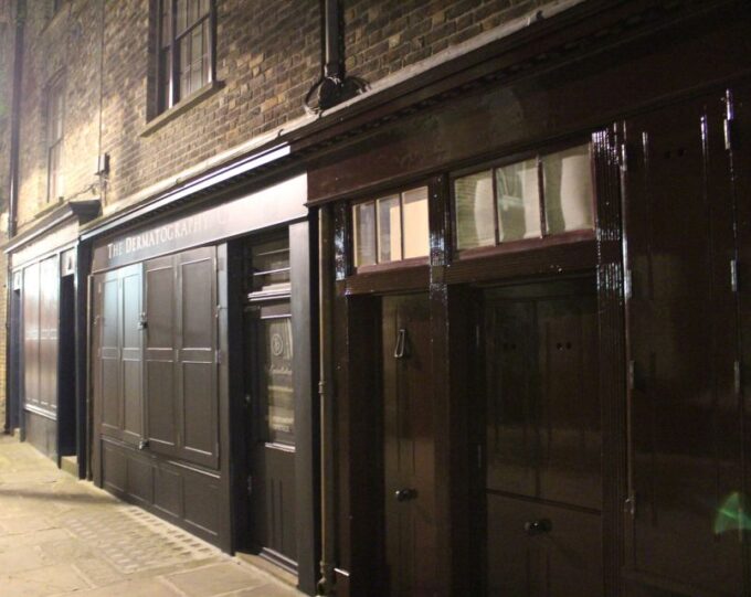 Jack The Ripper Tour in Londons East End - Reserving and Cancellation Policy