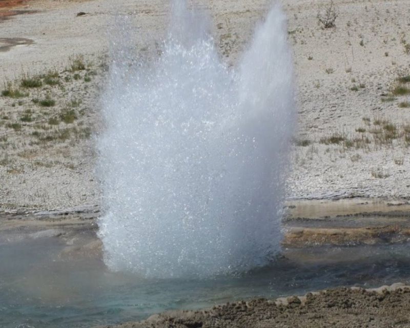 Jackson Hole:Guided Tours of Yellowstone Park & Teton 3-Days - Key Points