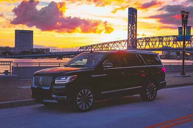 Jacksonville Airport Private Lux Car Transfer to Downtown Hotels - Who Should Consider This Transfer?