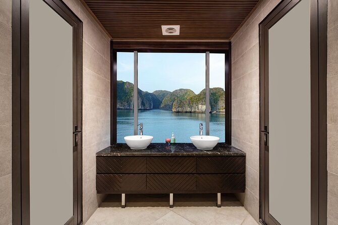 JADESAILS CRUISE-The Most Luxurious Day Tour in Ha Long Bay & Lan Ha Bay - Delicious Vietnamese Fusion Cuisine