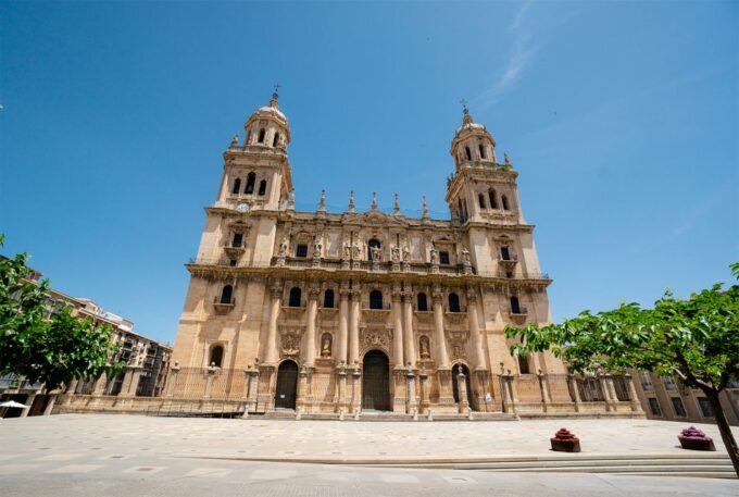 Jaén: 3 Hour Tour, Cathedral, Arab Baths + Olive Oil Tasting - Olive Oil Tasting