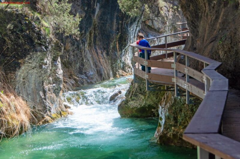 Jaén: Sierras De Cazorla, Segura, & Las Villas Hiking Tour - Customer Reviews and Feedback
