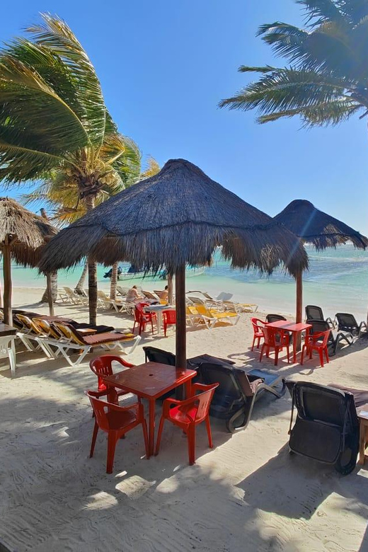 Jaimes at the Blue Reef All You Can Eat,Drinks +Snorkel Boat - Location and Accessibility