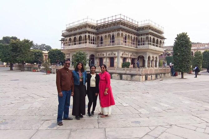 Jaipur 02 Days Private Tour With Vehicle+Professional Chauffeur - Lunch and Dinner