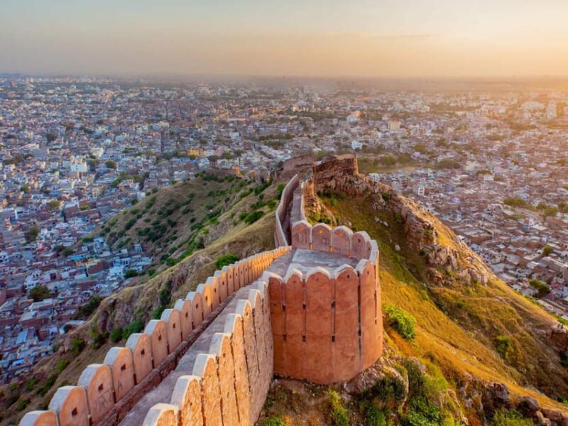 Jaipur: Amber Fort Hawa Mahal and Jantar Mantar Tour - Site Highlights: Hawa Mahal