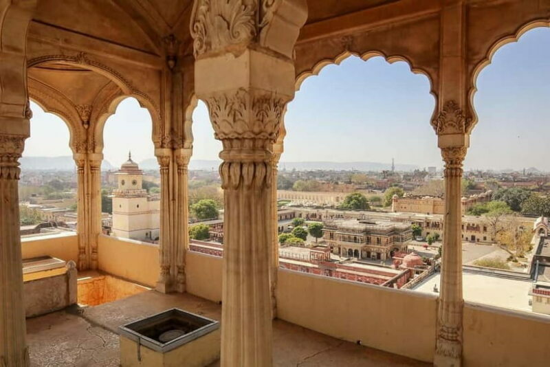 Jaipur: Amber Fort, Stepwell & Jal Mahal with Pickup - FAQ
