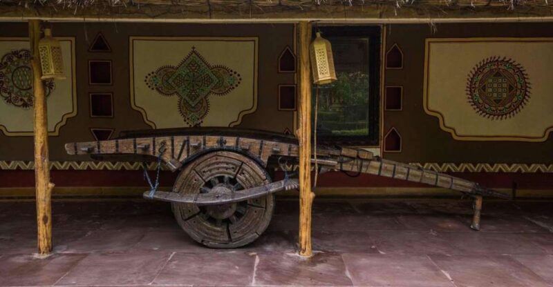 Jaipur: Chokhi Dhani With Private Transportation and Dinner - Key Points