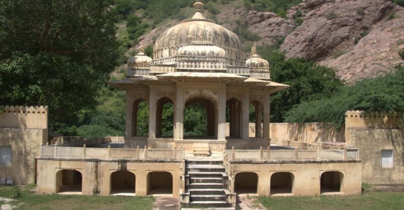 Jaipur: City Palace, Amber Fort, and Hawa Mahal Day Tour - Tour Features