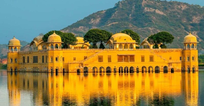 Jaipur: City Palace, Hawa Mahal & Jantar Mantar Private Tour - Itinerary and Highlights
