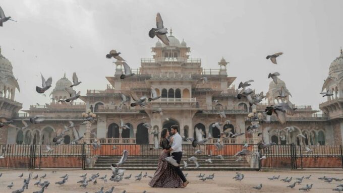 Jaipur: City Palace, Hawa Mahal & Jantar Mantar Private Tour - City Palaces Seasonal Gates and Jantar Mantar