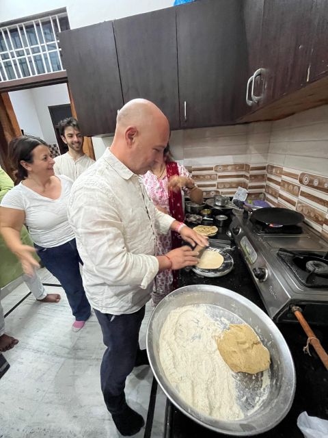 Jaipur: Cooking Class at the Host Familys House for 3 Hours - Cooking Techniques