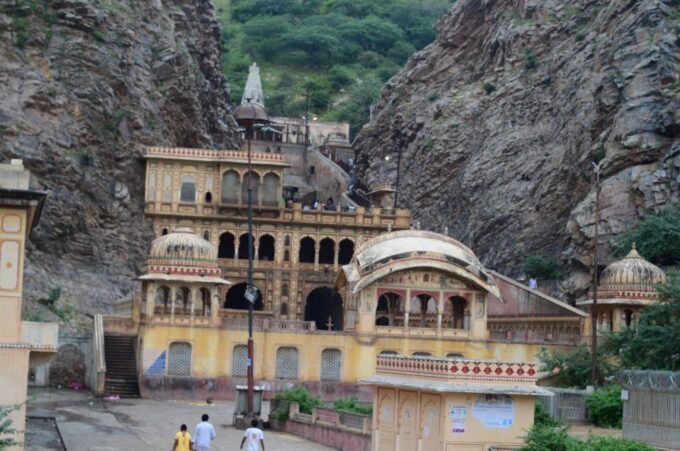 Jaipur : Cultural & History Tour With Private Guide - Visiting Amber Fort