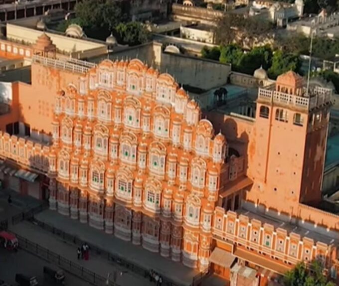 Jaipur Day Trip: One-Day Tour From Delhi - Local Market Exploration