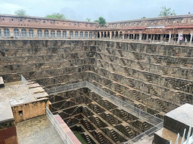 Jaipur: Deepest Step Well in India & Haunted Fort Day Trip - Itinerary Highlights