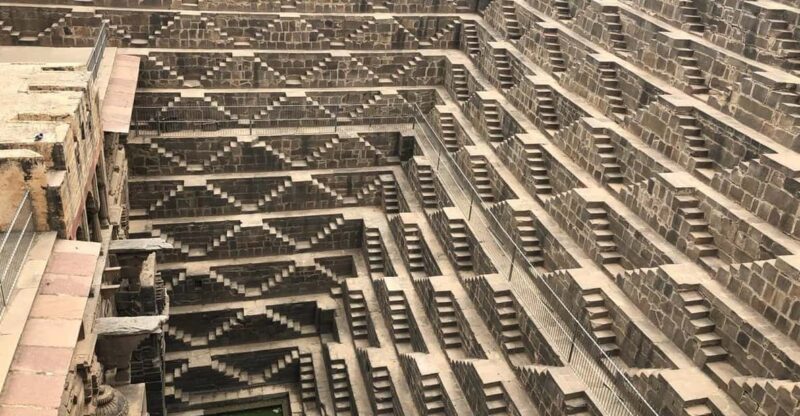 Jaipur: Deepest Step Well in India & Haunted Fort Day Trip - Tour Experience