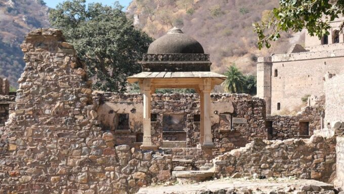 Jaipur: Deepest Step Well in India & Haunted Fort Day Trip - Recap