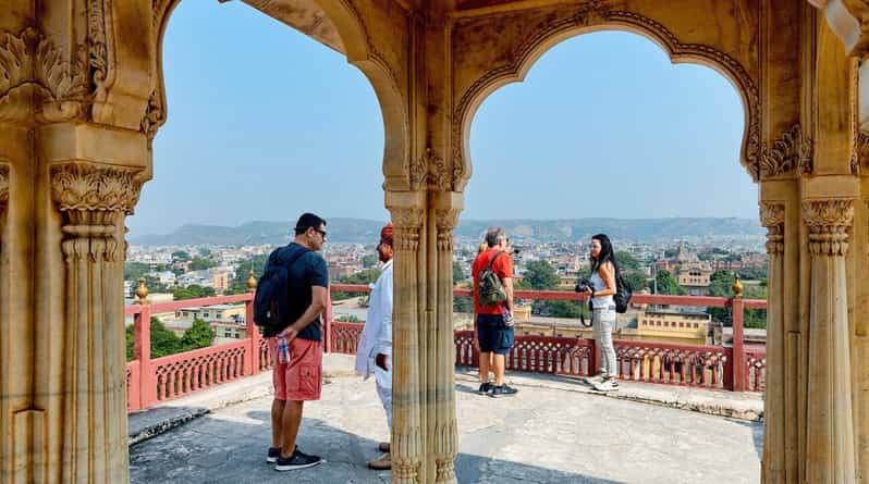 Jaipur: Full Day City Palace, Amber Fort and Hawa Mahal Tour - Itinerary and Attractions