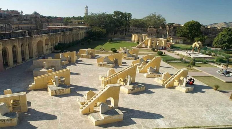 Jaipur: Full Day City Palace, Amber Fort and Hawa Mahal Tour - Transportation and Logistics