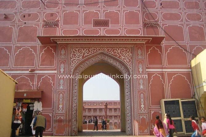 Jaipur Full Day Guiding Tour - Royal Palaces