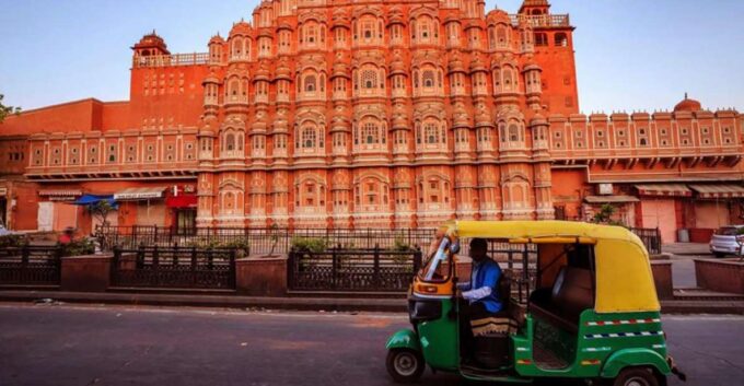 Jaipur: Full-Day Private Sightseeing Tour by Tuk Tuk - Amber Fort Exploration