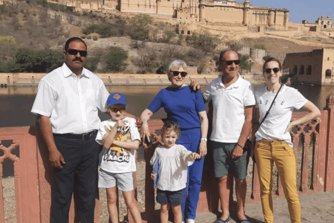 Jaipur: Govt. Approved Private Tour Guide for Jaipur Tour - Jantar Mantar Visit