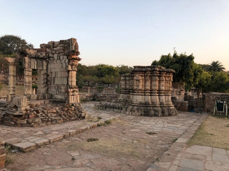 Jaipur: Guided Chittorgarh Fort Tour With Drop At Udaipur - Included in the Tour
