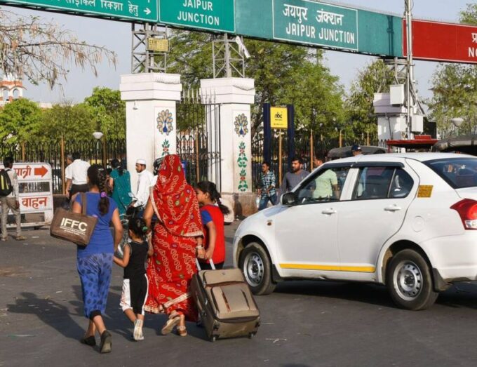 Jaipur: Guided Heritage Walking Tour Explore Local Market - Savoring Iconic Indian Delights