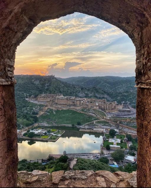 Jaipur Half-Day Tour Amer Fort, Jal Mahal & Stepwell - Transportation and Inclusions